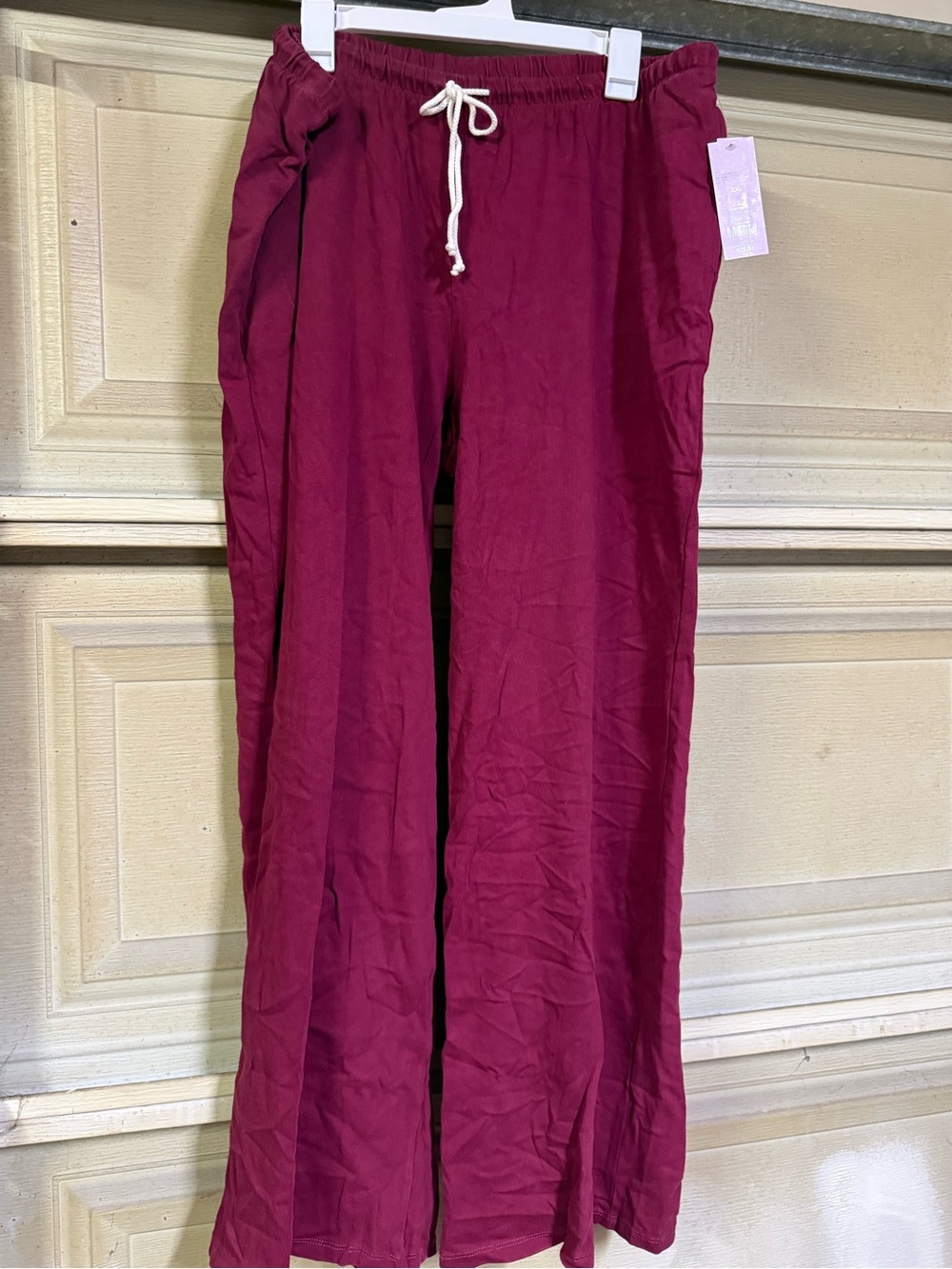 Wild Fable Women Drawstring Joggers in Burgundy Wine